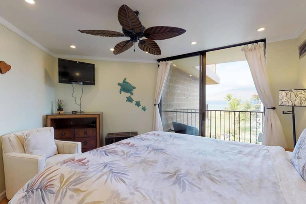 Oceanfront Penthouse With Amazing Views At Kauhale Makai Apartman Kihei Kültér fotó